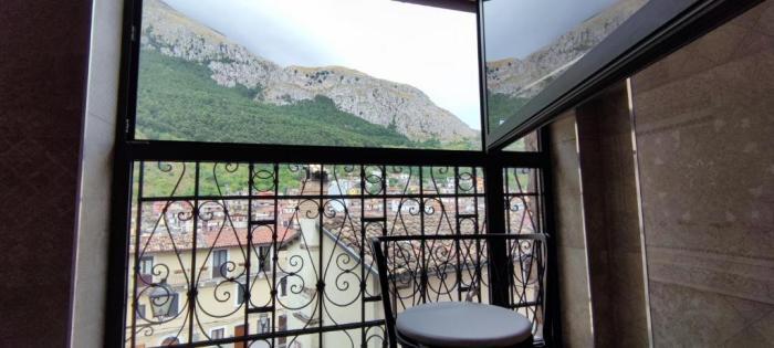 Hotel Mastrodattia Celano Oda fotoğraf