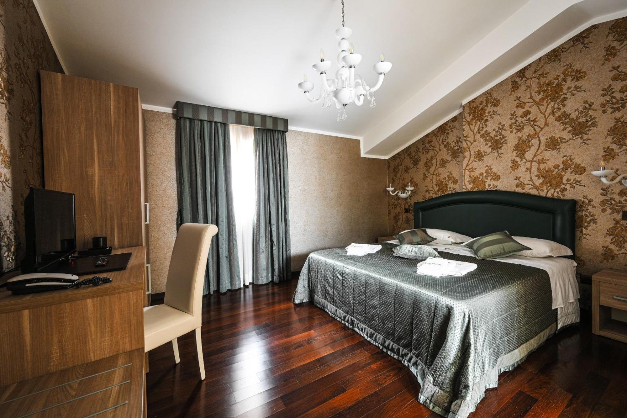 Hotel Mastrodattia Celano Dış mekan fotoğraf