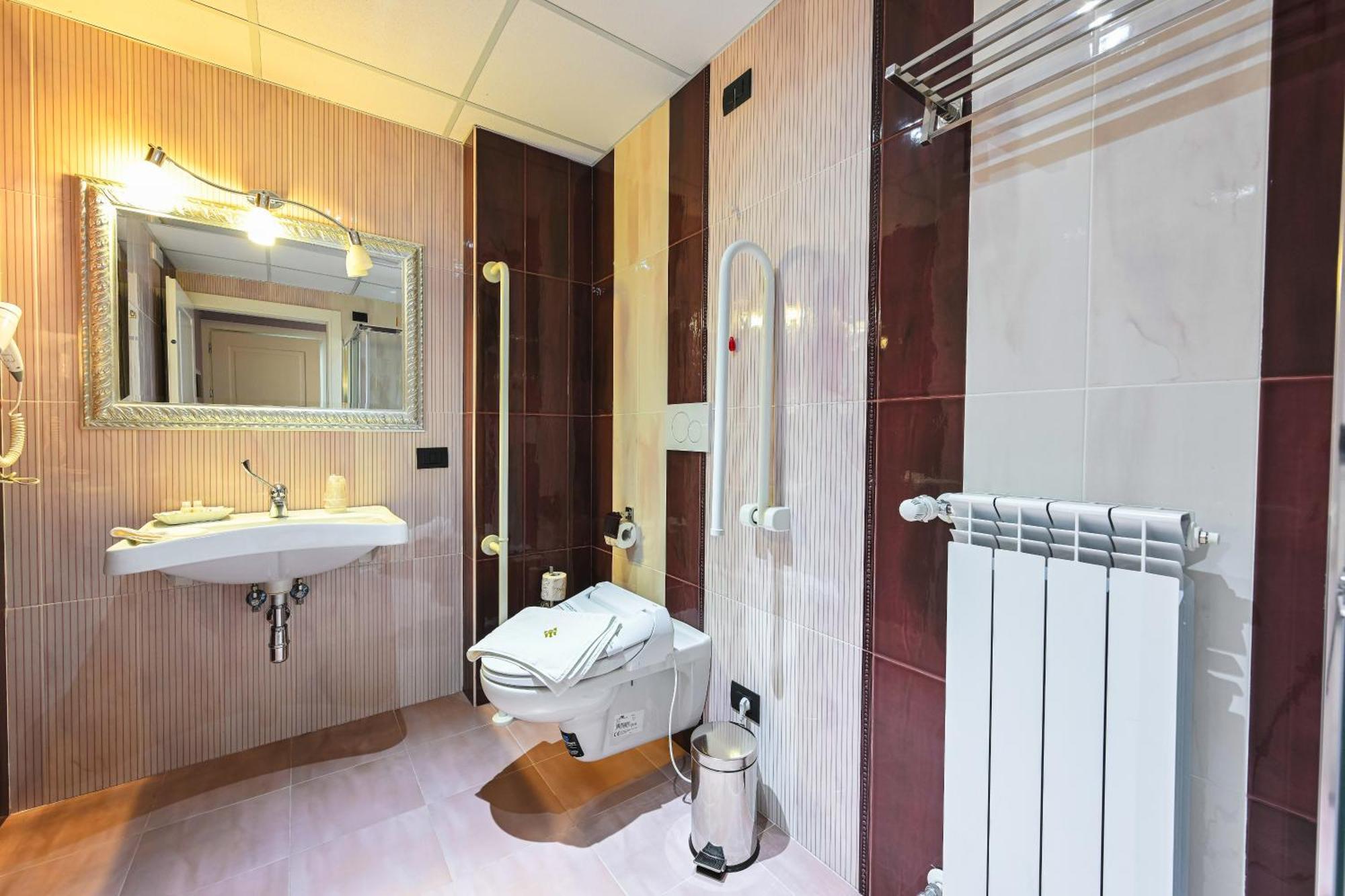 Hotel Mastrodattia Celano Dış mekan fotoğraf